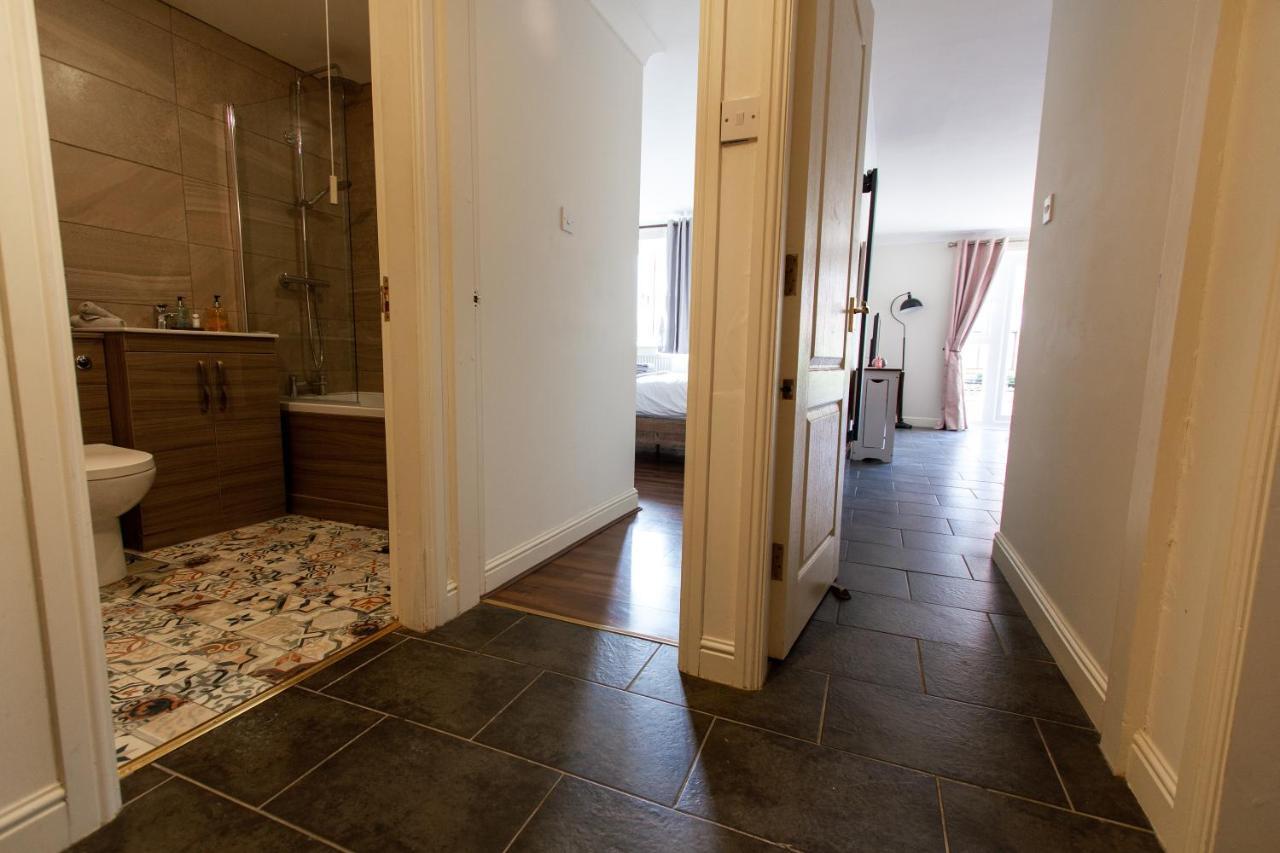 Ferienwohnung Waters Edge Chester Exterior foto
