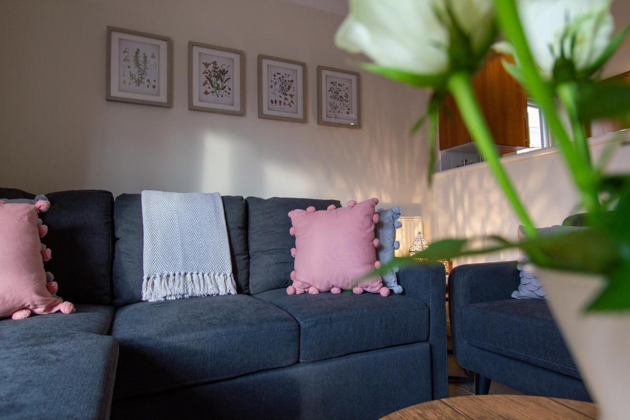 Ferienwohnung Waters Edge Chester Exterior foto